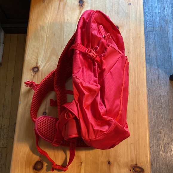 🏔️NWT: HELLY HANSEN✨ Unisex Generator Backpack - 20L - Picture 12 of 16